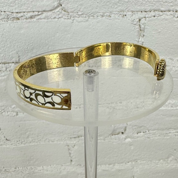 Coach Seashell Logo Bangle Gold Tone with White Shell Clasp Lock - Picture 4 of 8